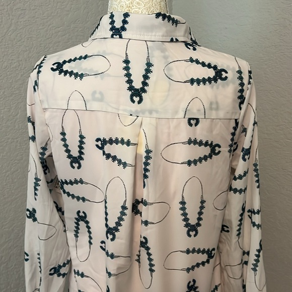 Fashion Express Women's White Blossom Blouse, Western spirit & modern-day style. - Picture 7 of 9